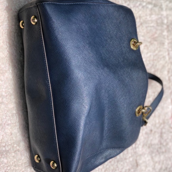 Micheal Kors handbag ! Authentic!!!!!!!!! - Picture 2 of 7